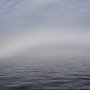 Un étrange arc-en-ciel blanc